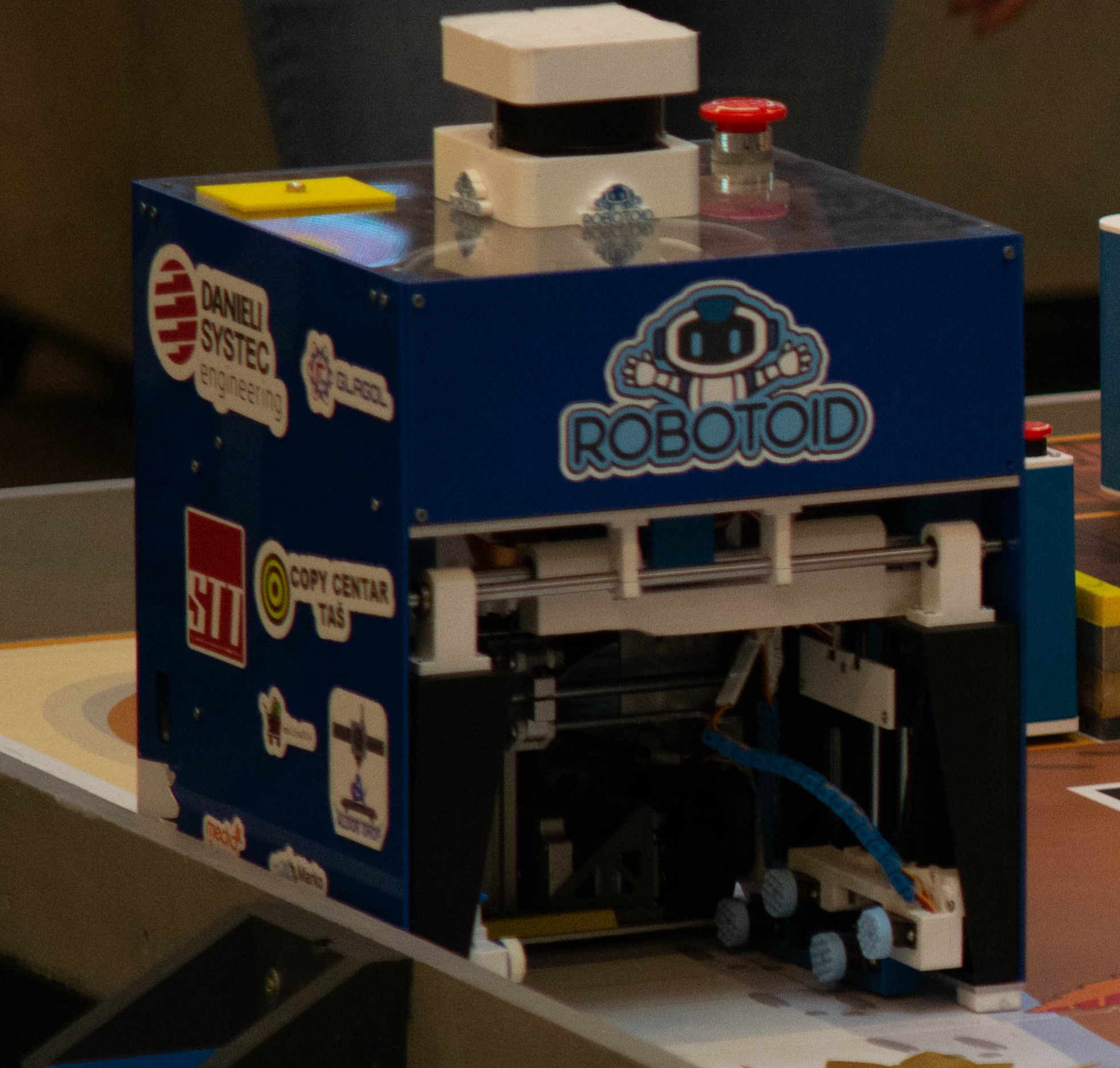 Robotoid Robot